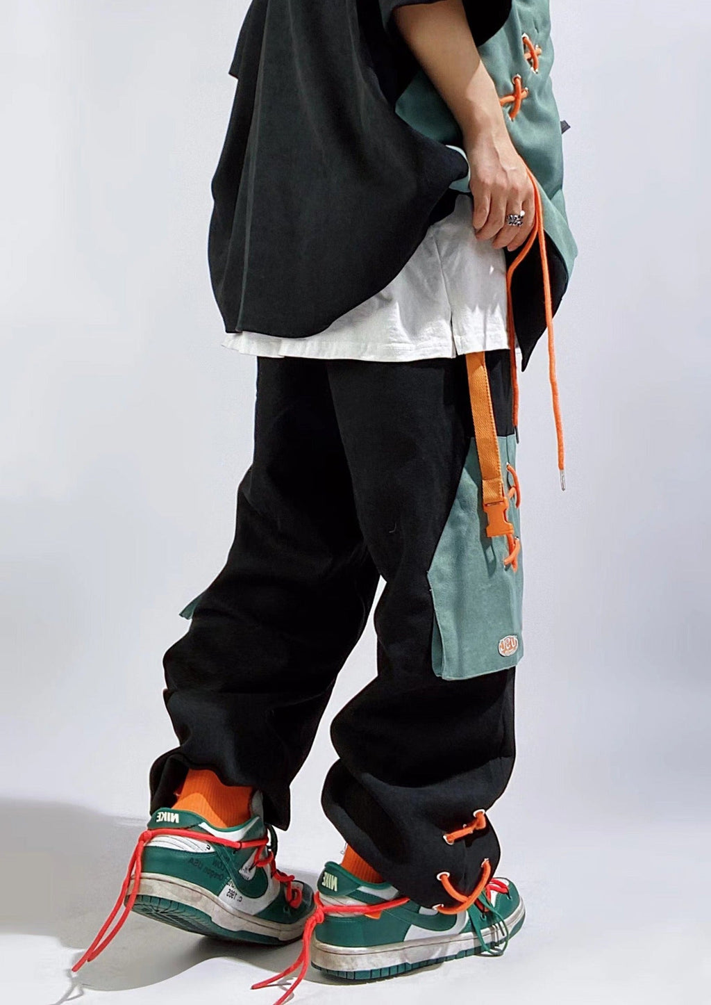 YEP5 UUC Laced Pants